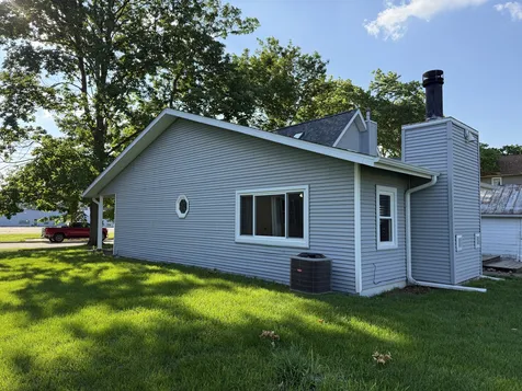 805 South 5th Street Oregon IL 61061