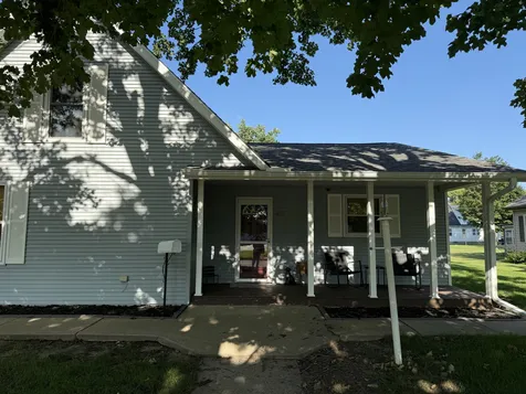 805 South 5th Street Oregon IL 61061
