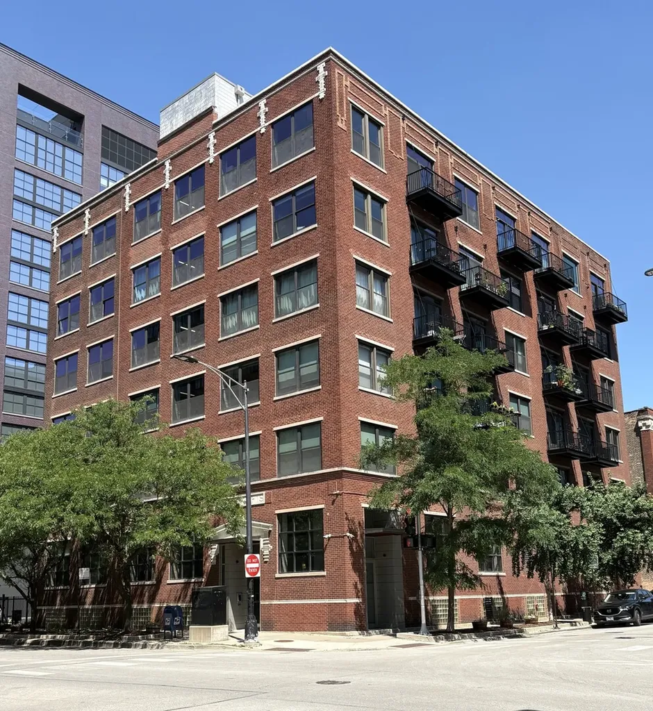106 North Aberdeen Street Chicago IL 60607