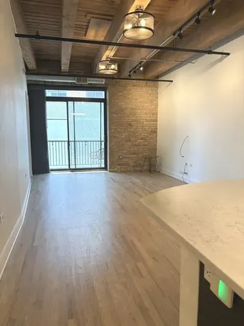 106 North Aberdeen Street Chicago IL 60607