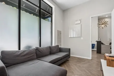 2223 West Belmont Avenue Chicago IL 60618