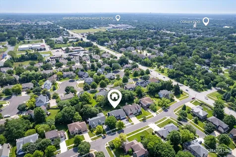 1N055 Coventry Drive Carol Stream IL 60188