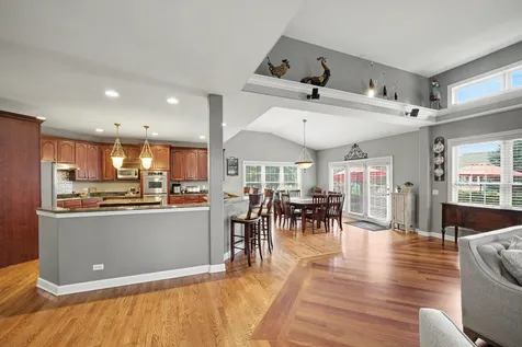 430 Pheasant Hill Drive North Aurora IL 60542