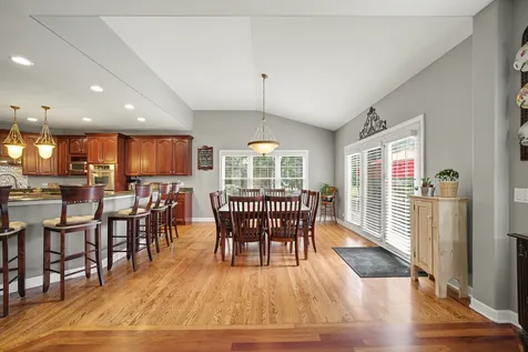 430 Pheasant Hill Drive North Aurora IL 60542