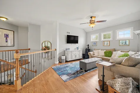 430 Pheasant Hill Drive North Aurora IL 60542