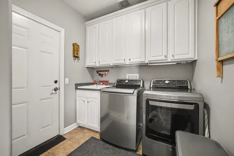 430 Pheasant Hill Drive North Aurora IL 60542