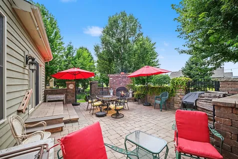430 Pheasant Hill Drive North Aurora IL 60542