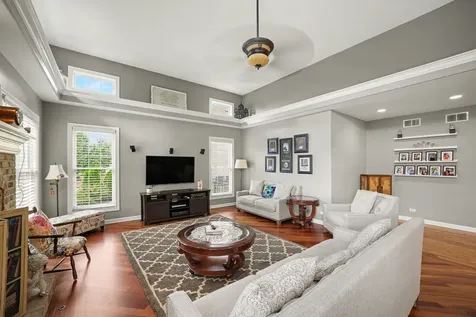 430 Pheasant Hill Drive North Aurora IL 60542