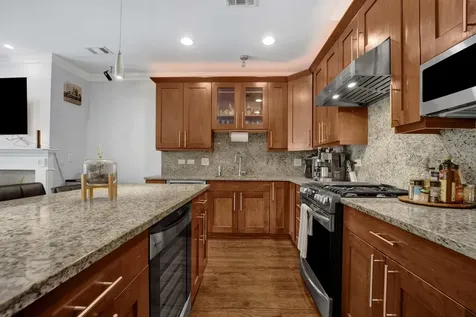 409 West North Avenue Chicago IL 60610