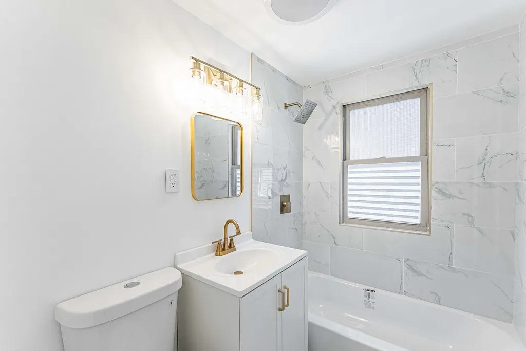 1935 North Natoma Avenue Chicago IL 60707