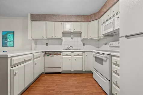 1350 North Western Avenue Lake Forest IL 60045
