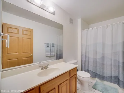 1901 West Crestview Circle Romeoville IL 60446