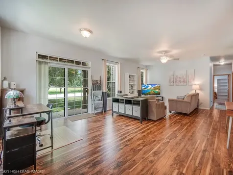 1901 West Crestview Circle Romeoville IL 60446