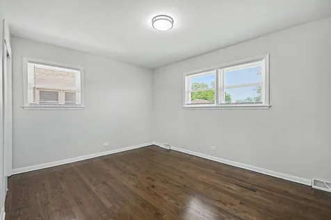 811 East End Avenue Hillside IL 60162