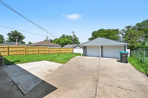 811 East End Avenue Hillside IL 60162