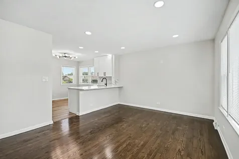 811 East End Avenue Hillside IL 60162