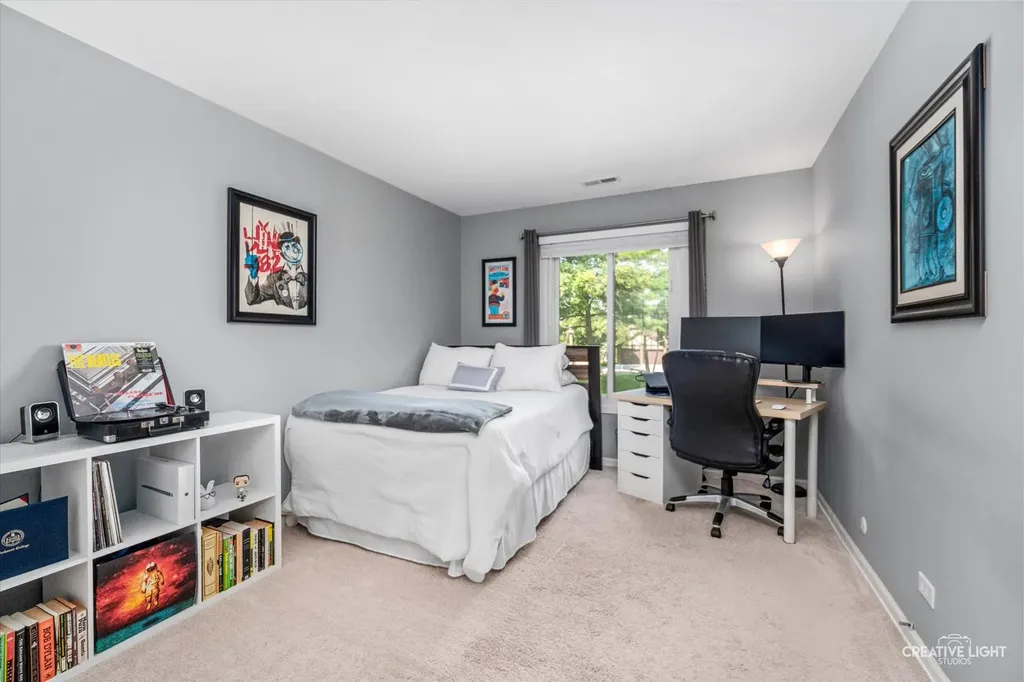 1623 Salisbury Court Wheaton IL 60187