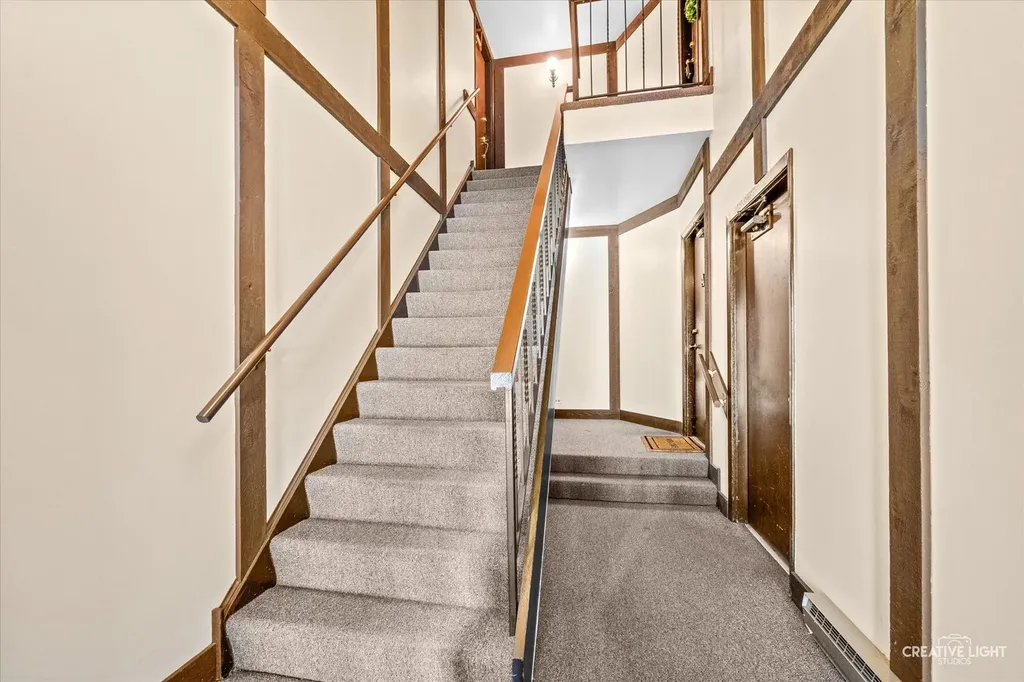1623 Salisbury Court Wheaton IL 60187