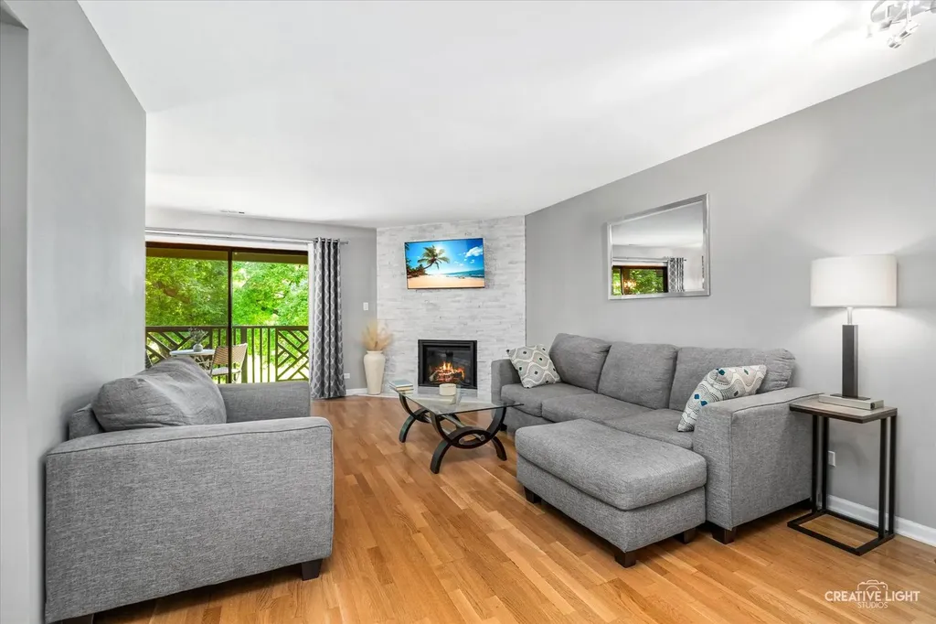 1623 Salisbury Court Wheaton IL 60187