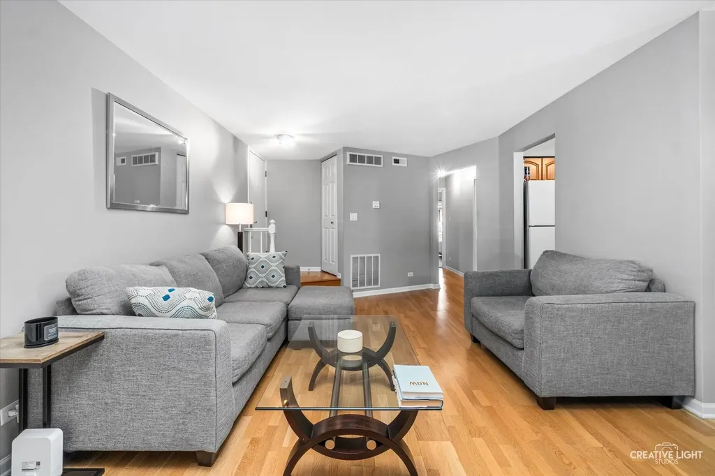 1623 Salisbury Court Wheaton IL 60187