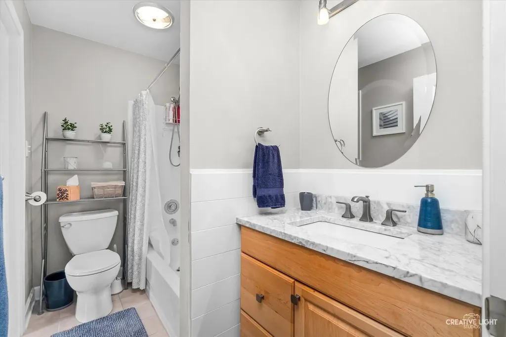 1623 Salisbury Court Wheaton IL 60187