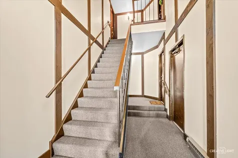 1623 Salisbury Court Wheaton IL 60187