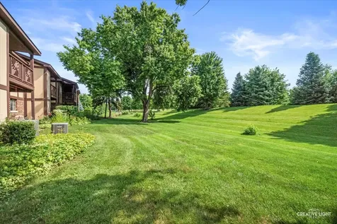 1623 Salisbury Court Wheaton IL 60187