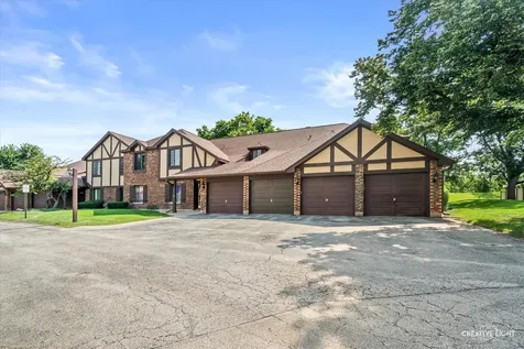 1623 Salisbury Court Wheaton IL 60187