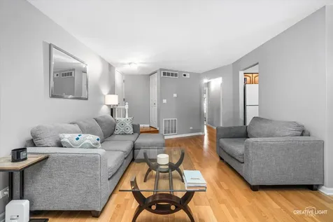 1623 Salisbury Court Wheaton IL 60187