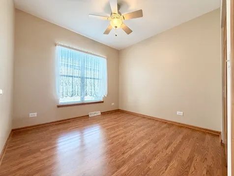 2 Suffolk Way Grayslake IL 60030