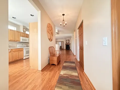 2 Suffolk Way Grayslake IL 60030