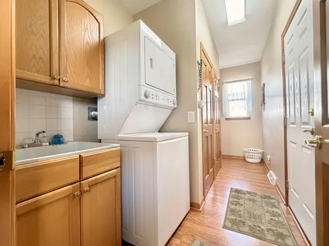 2 Suffolk Way Grayslake IL 60030
