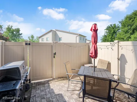1042 Schoolgate Road New Lenox IL 60451