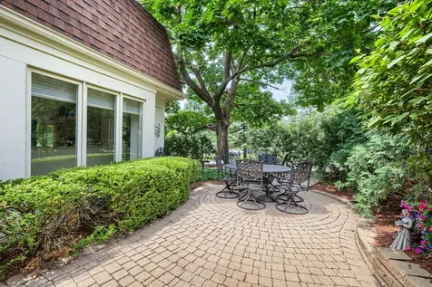 718 North 2nd Avenue St. Charles IL 60174