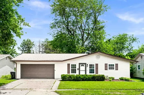 816 Mayflower Avenue Bloomington IL 61701