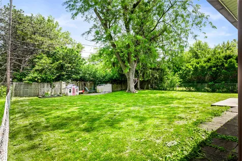816 Mayflower Avenue Bloomington IL 61701