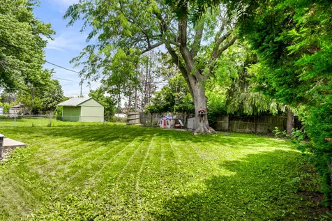 816 Mayflower Avenue Bloomington IL 61701