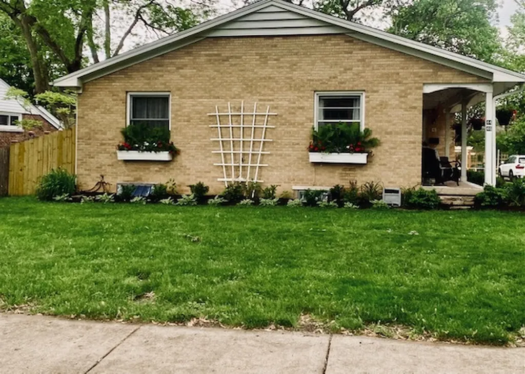 44 South Julian Street Naperville IL 60540