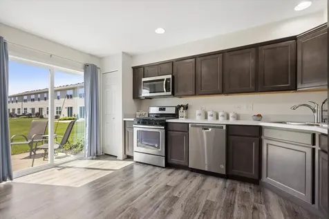 246 Wildmeadow Lane Woodstock IL 60098