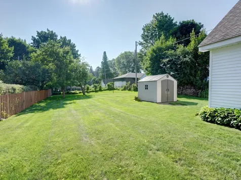 1113 Douglas Court Waukegan IL 60085