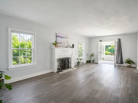 1113 Douglas Court Waukegan IL 60085