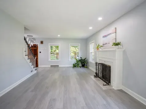 1113 Douglas Court Waukegan IL 60085