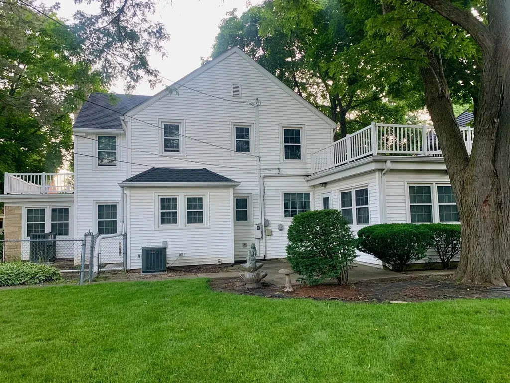 4125 Howard Avenue Western Springs IL 60558