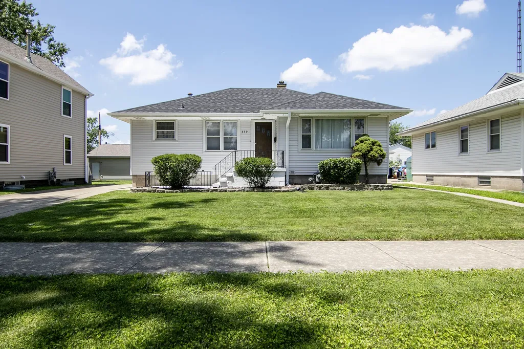 359 South Cleveland Avenue Bradley IL 60915