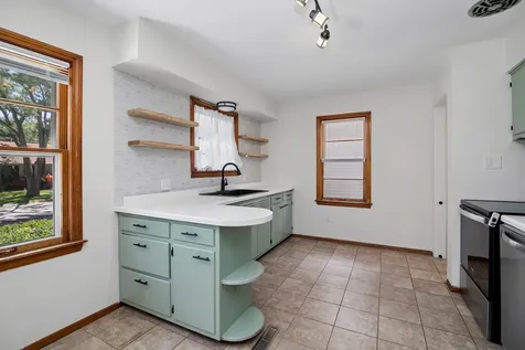 359 South Cleveland Avenue Bradley IL 60915
