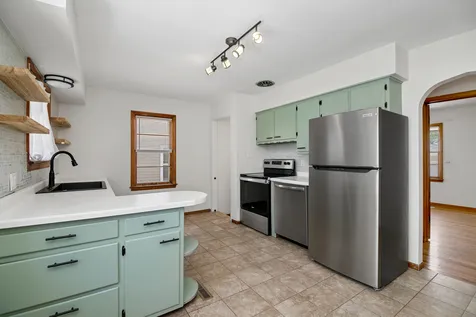 359 South Cleveland Avenue Bradley IL 60915