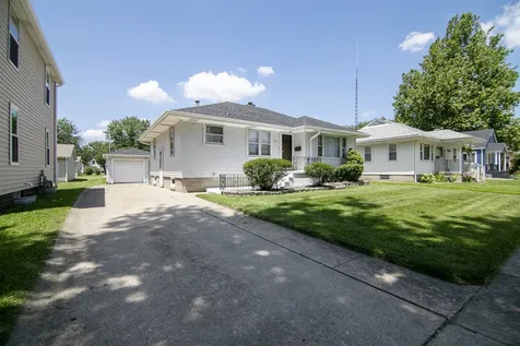 359 South Cleveland Avenue Bradley IL 60915