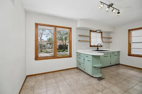 359 South Cleveland Avenue Bradley IL 60915