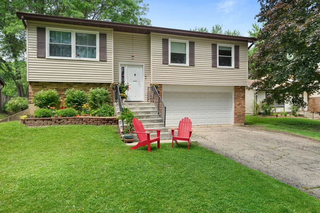 138 South Berteau Avenue Bartlett IL 60103
