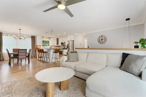 138 South Berteau Avenue Bartlett IL 60103